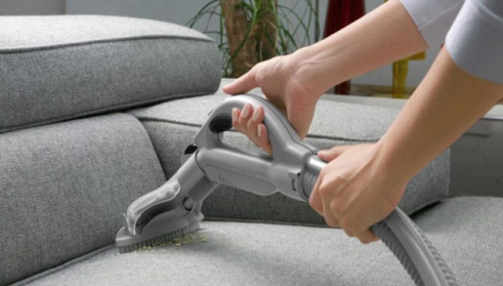 5 Langkah Cara Membersihkan Sofa dengan Baking Soda, Mudah!