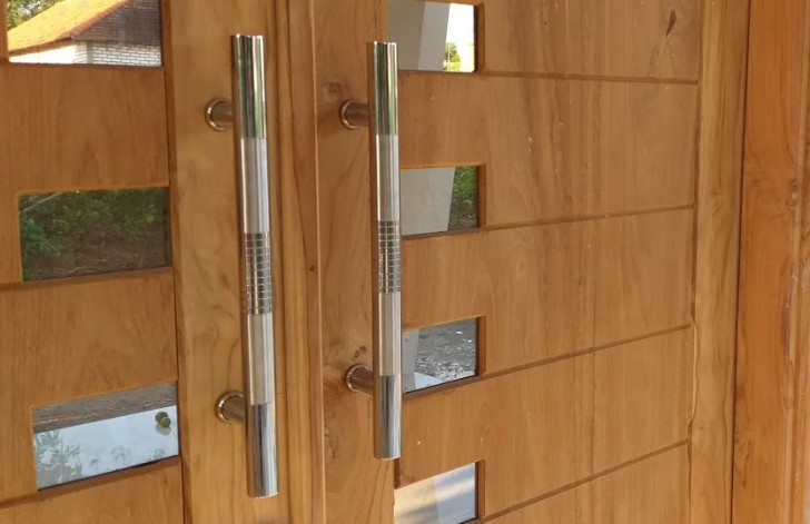 11 Rekomendasi Merk Handle Pintu Rumah yang Bagus dan Awet